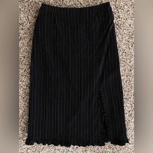 Tribeca strips pencil skirts. flounced slit hem. XS.